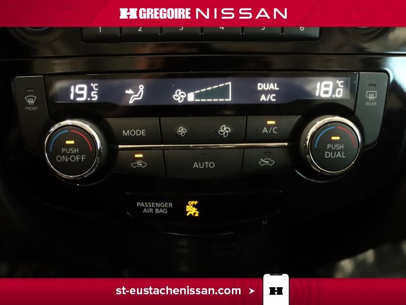 2017 Nissan Qashqai Red Saint-Eustache - photo #31