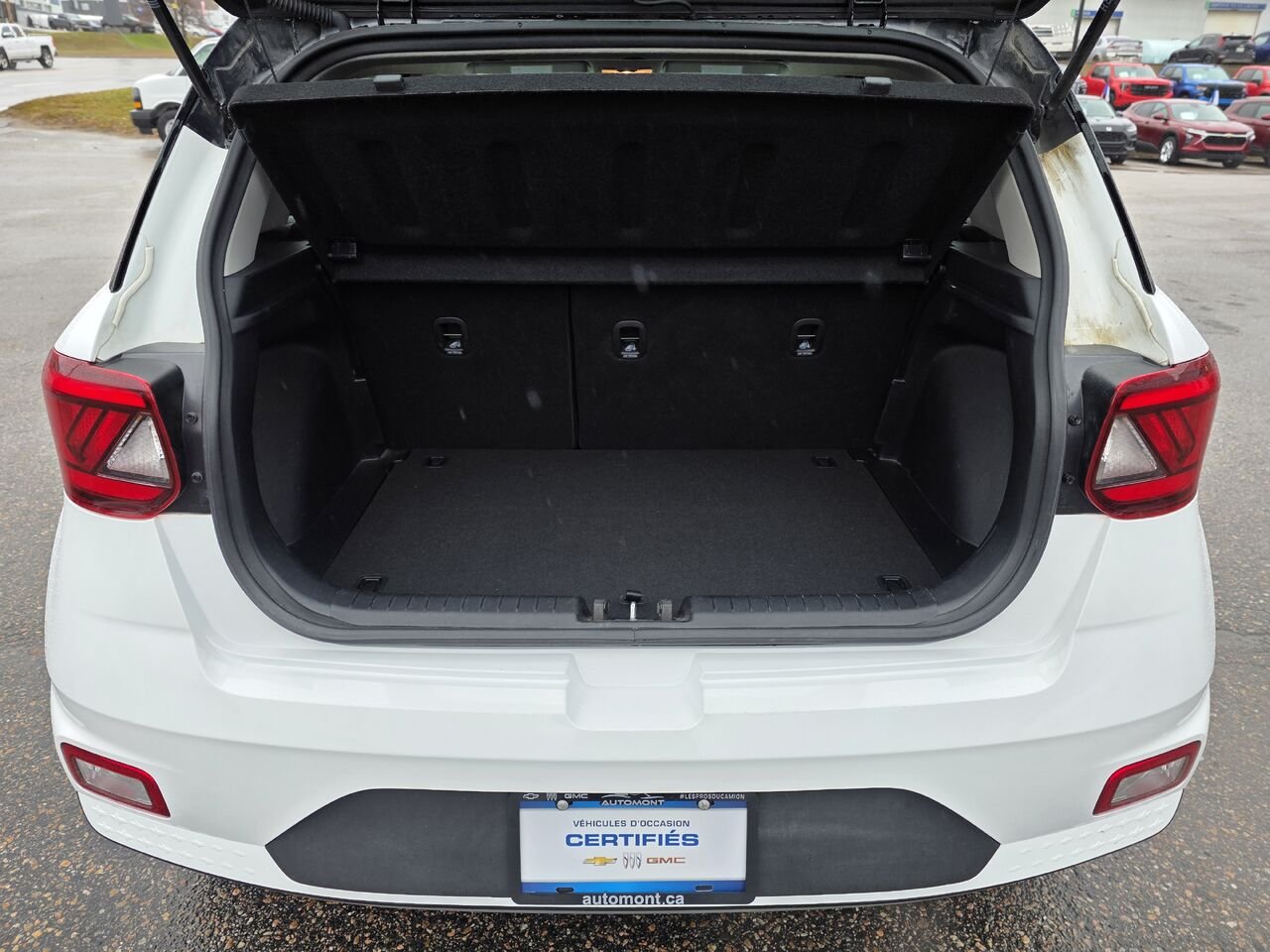 Hyundai Venue Preferred 2024 Blanc Mont-Laurier - photo #7