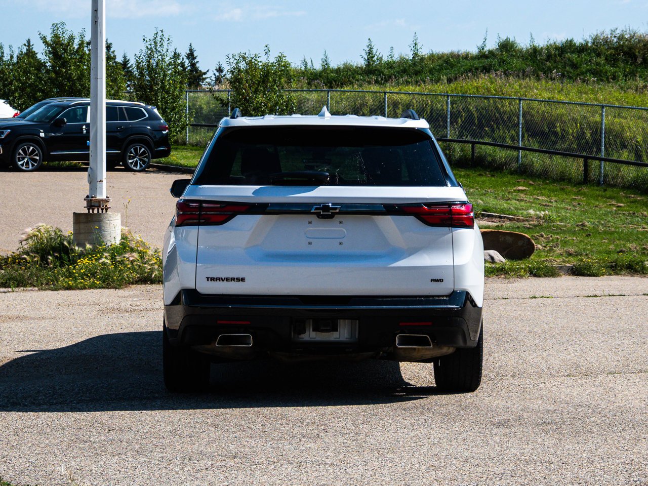 2023 Chevrolet Traverse AWD 4dr Premier White Sherwood Park - photo #11