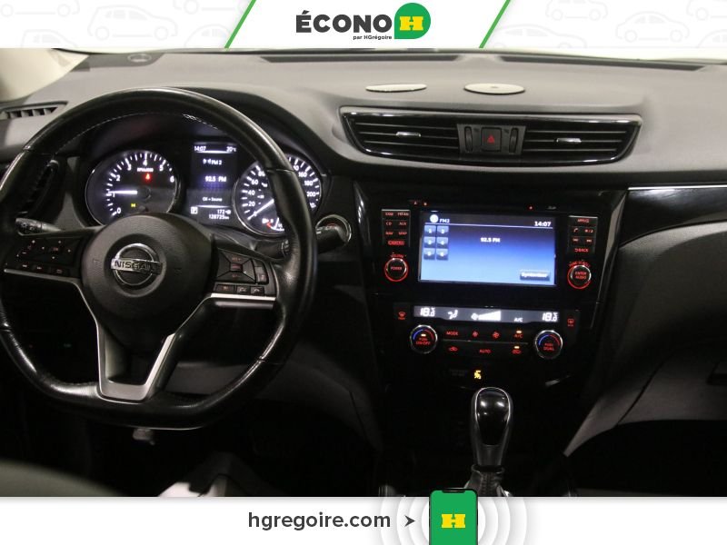 2017 Nissan Qashqai Green Laval - photo #14