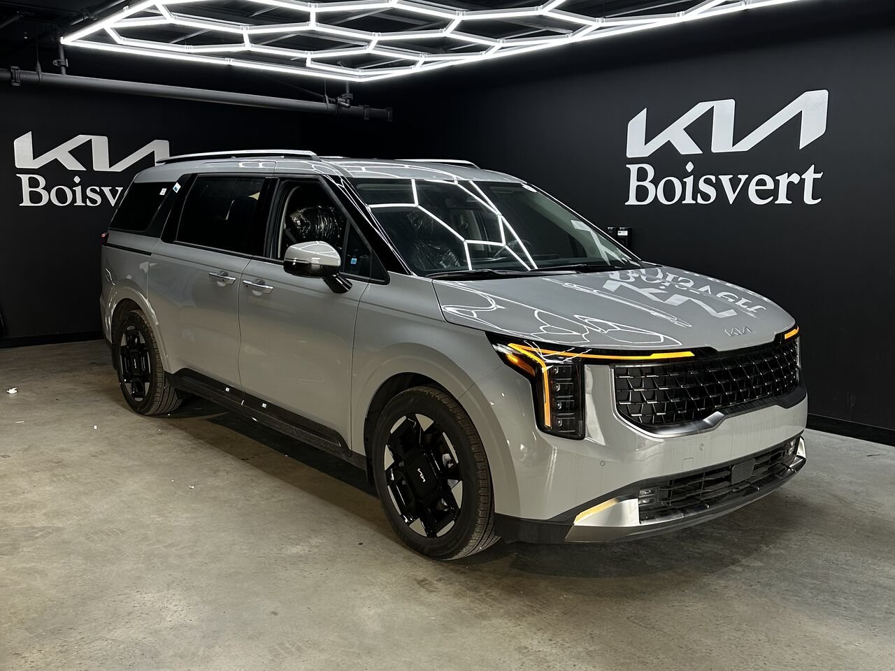 2026 Kia Carnival Ceramic Silver Blainville - photo #0