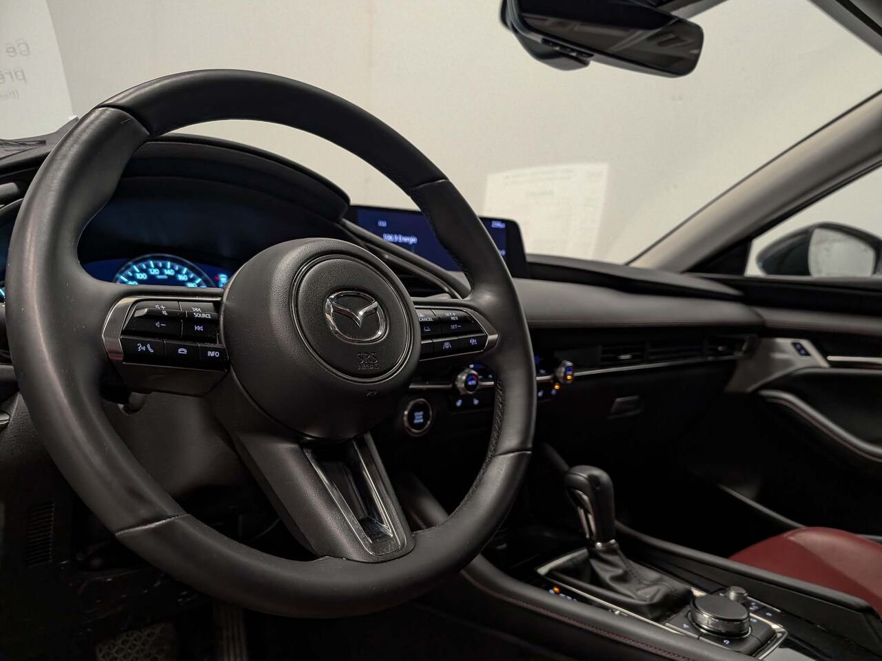Mazda 3 GT Toit Ouvrant Sièges et Volant Chauffants 2025 Noir Sherbrooke - photo #5