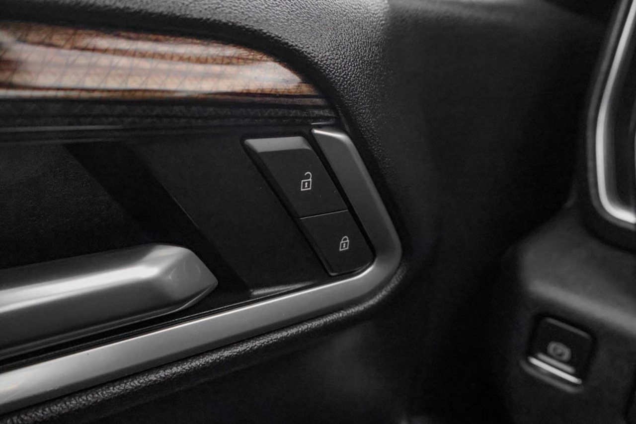 2026 Chevrolet Silverado 1500 4WD Crew Cab 147 LT Black Sherwood Park - photo #16
