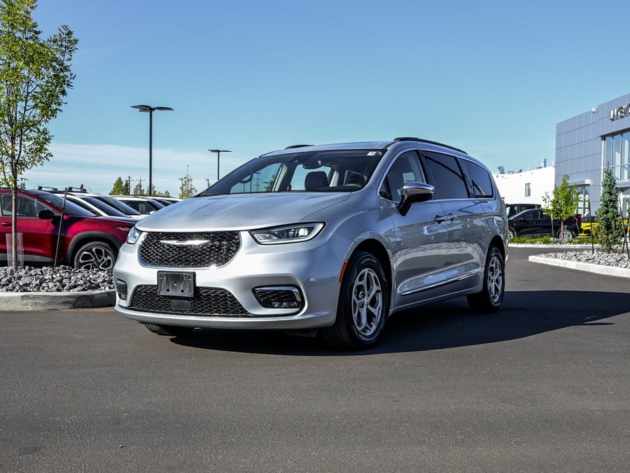 2023 Chrysler Pacifica Limited AWD 3.6L 7 Passenger | Panoramic Sunroof Grey