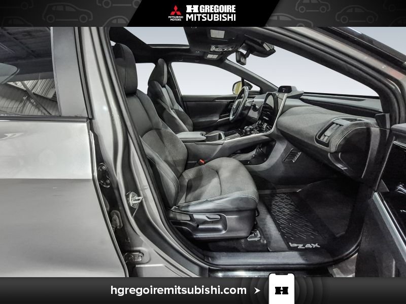 2023 Toyota BZ4X Grey Laval - photo #16
