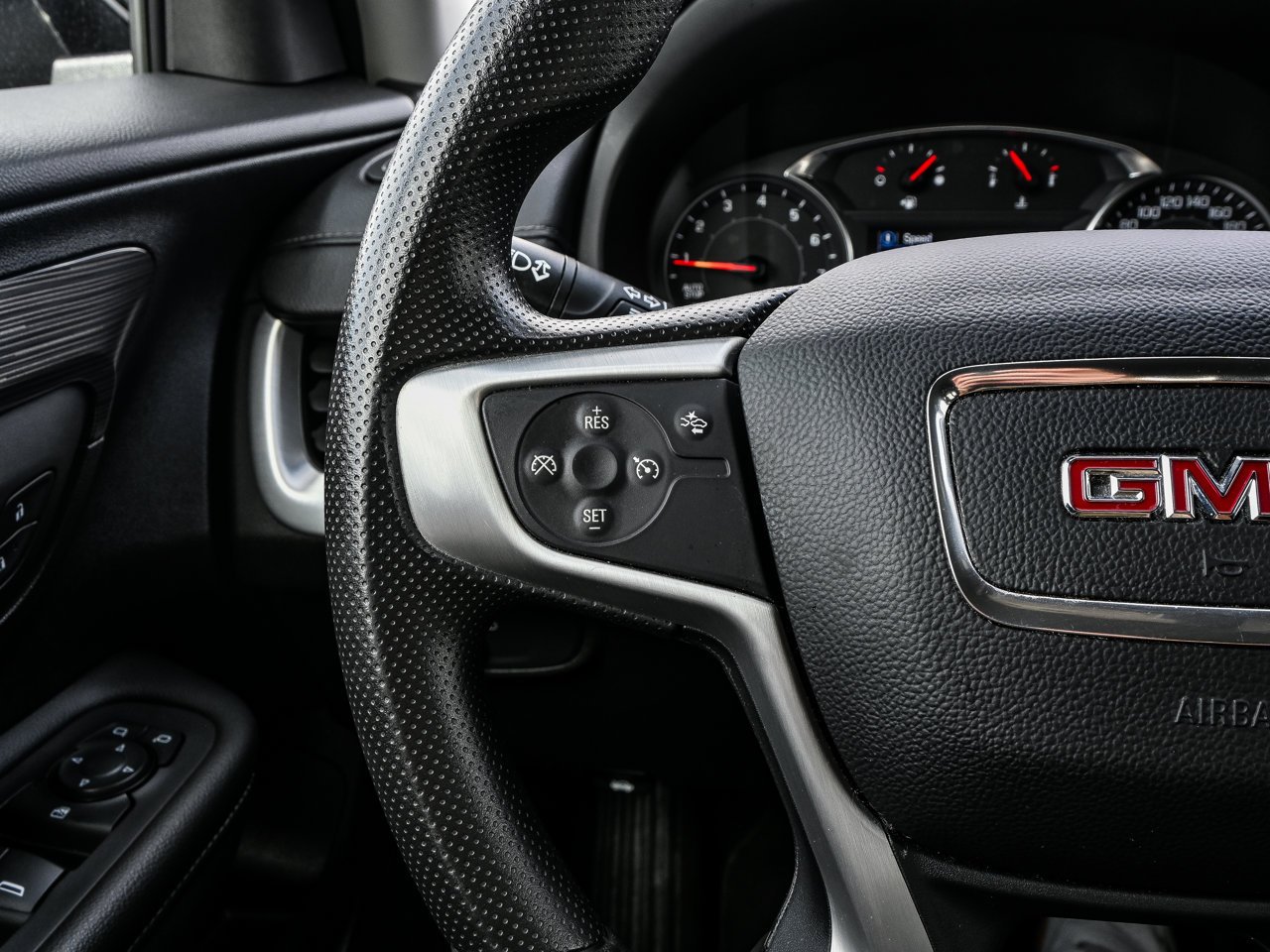 2024 GMC Terrain AWD 4dr SLE Black Sherwood Park - photo #20