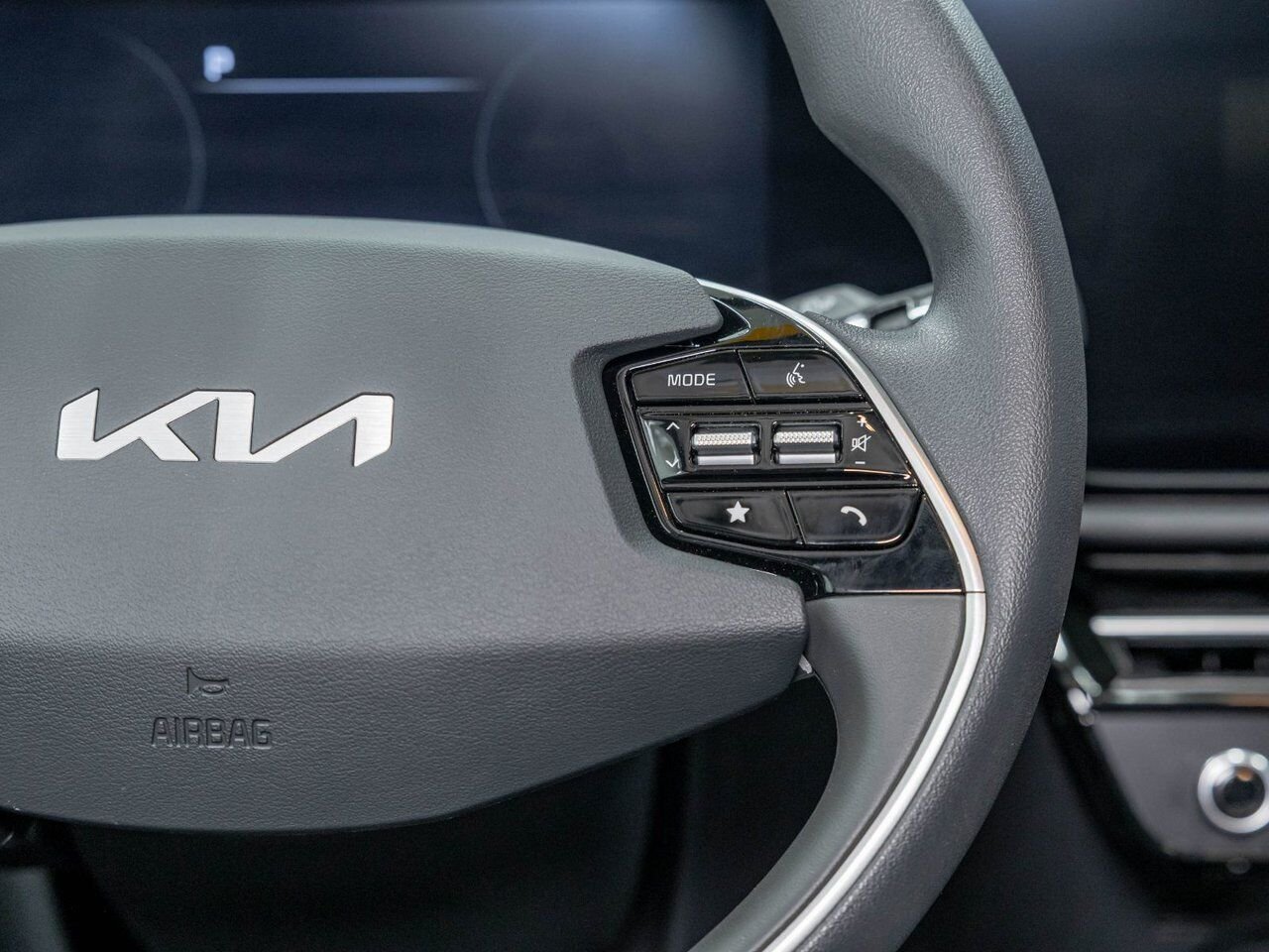 Kia Niro EV WIND *NAV* SIÈGES CHAUFF REG ADAPT ALERTES *BAS KM 2026 Gris Saint-Jérôme - photo #15
