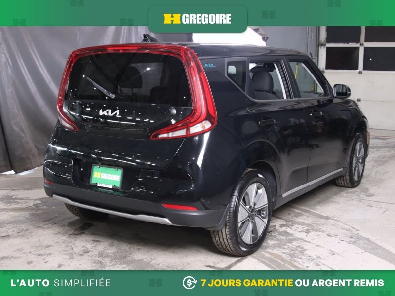 2022 Kia Soul Black Blainville - photo #7