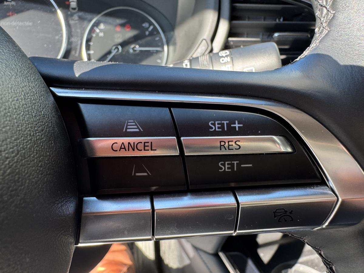 2023 Mazda CX-30 White Lac Mégantic - photo #18
