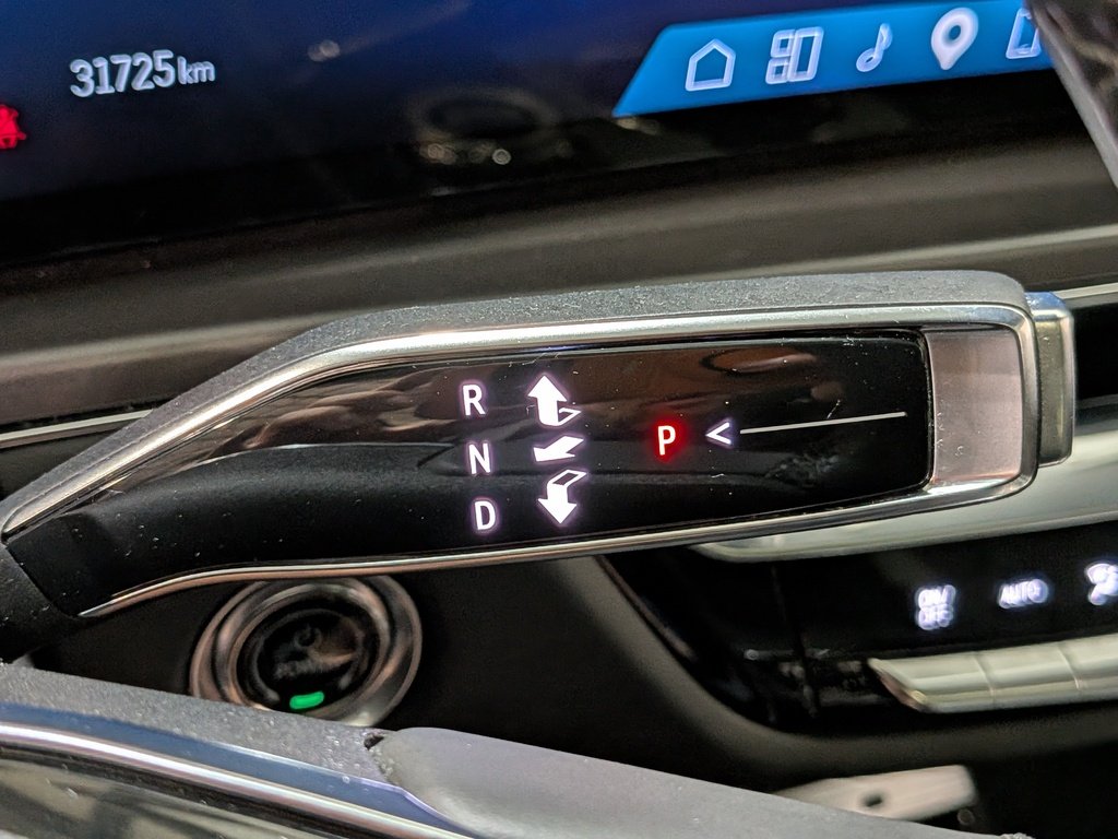 2024 Cadillac LYRIQ 4dr Tech w/1SA Grey Val-David - photo #16