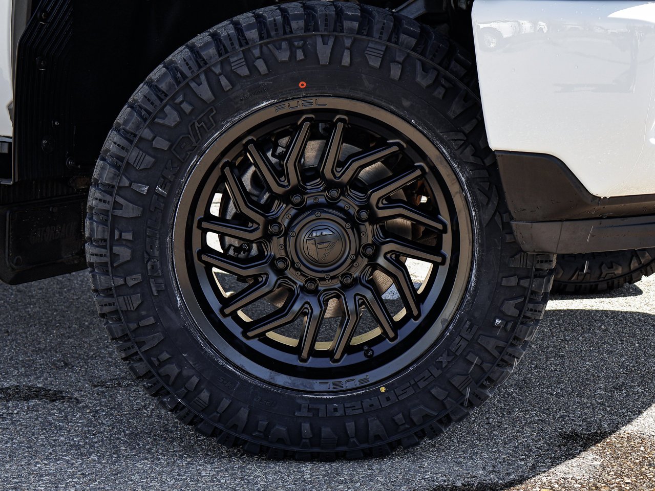 2024 Chevrolet Silverado 2500HD 4WD Crew Cab 159 LTZ White Sherwood Park - photo #5