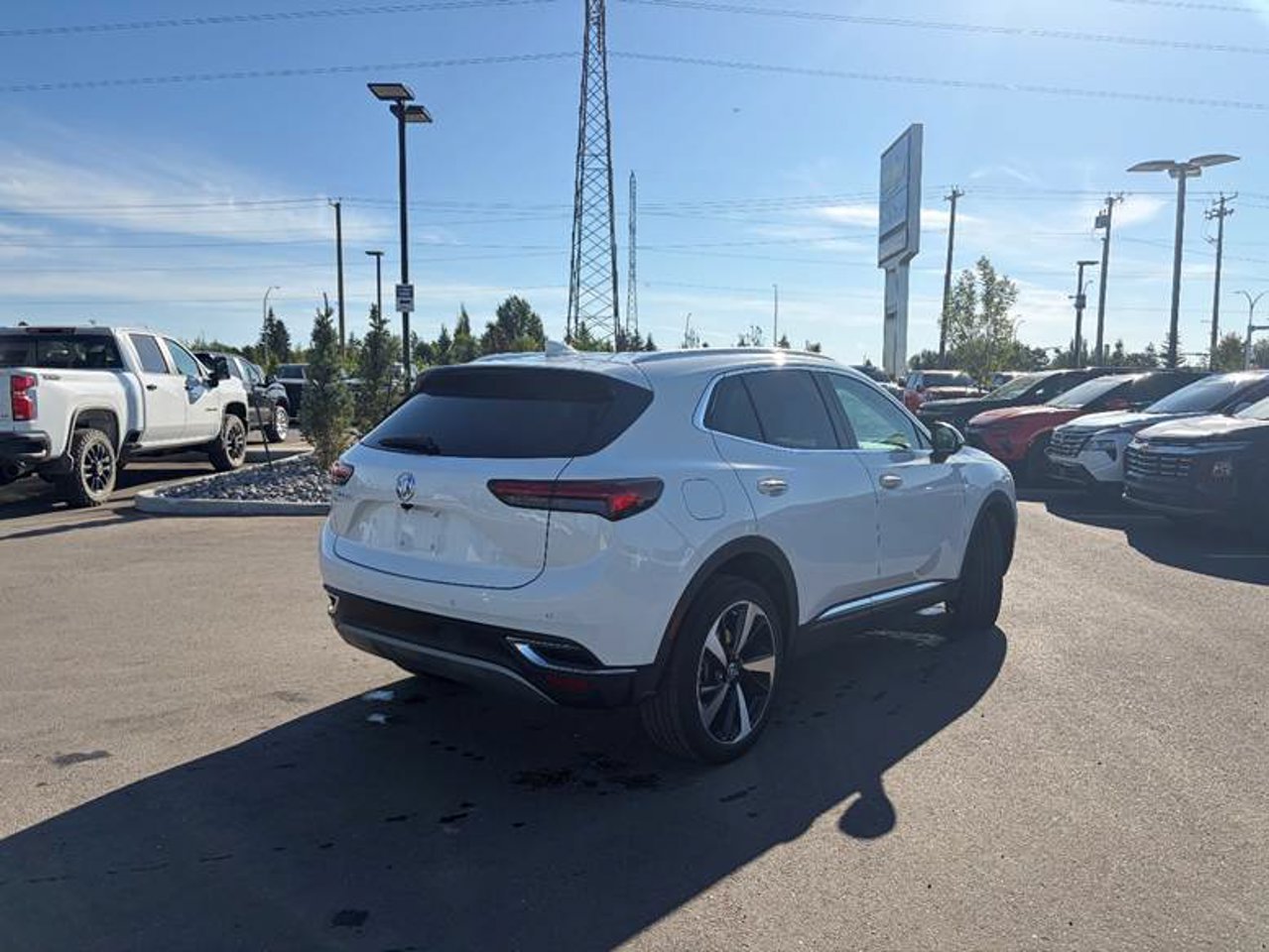 2022 Buick Envision AWD 4dr Essence White Sherwood Park - photo #5