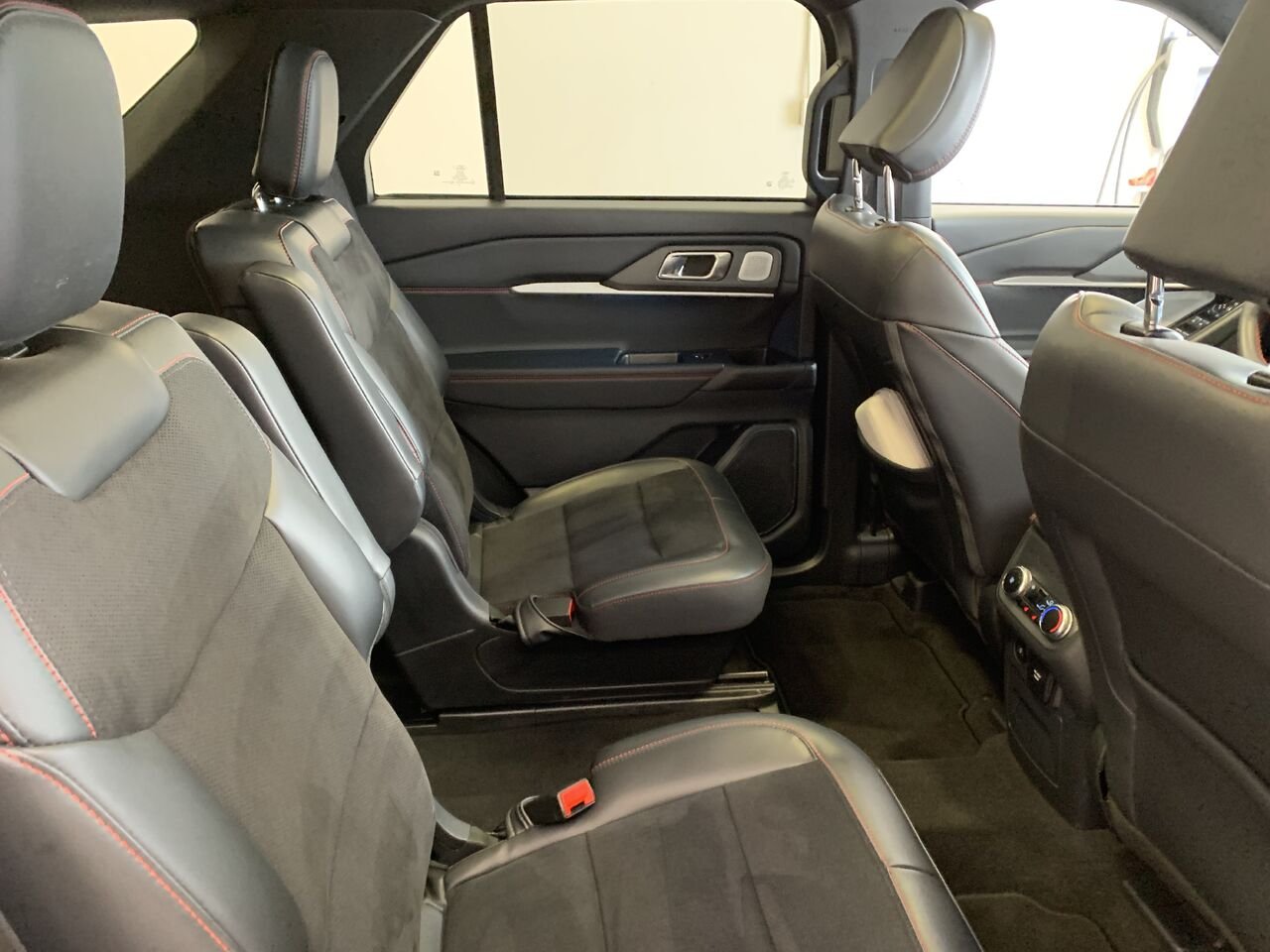 Ford Explorer ST EXPLORER ST 4WD 2025 Blanc Châteauguay - photo #13