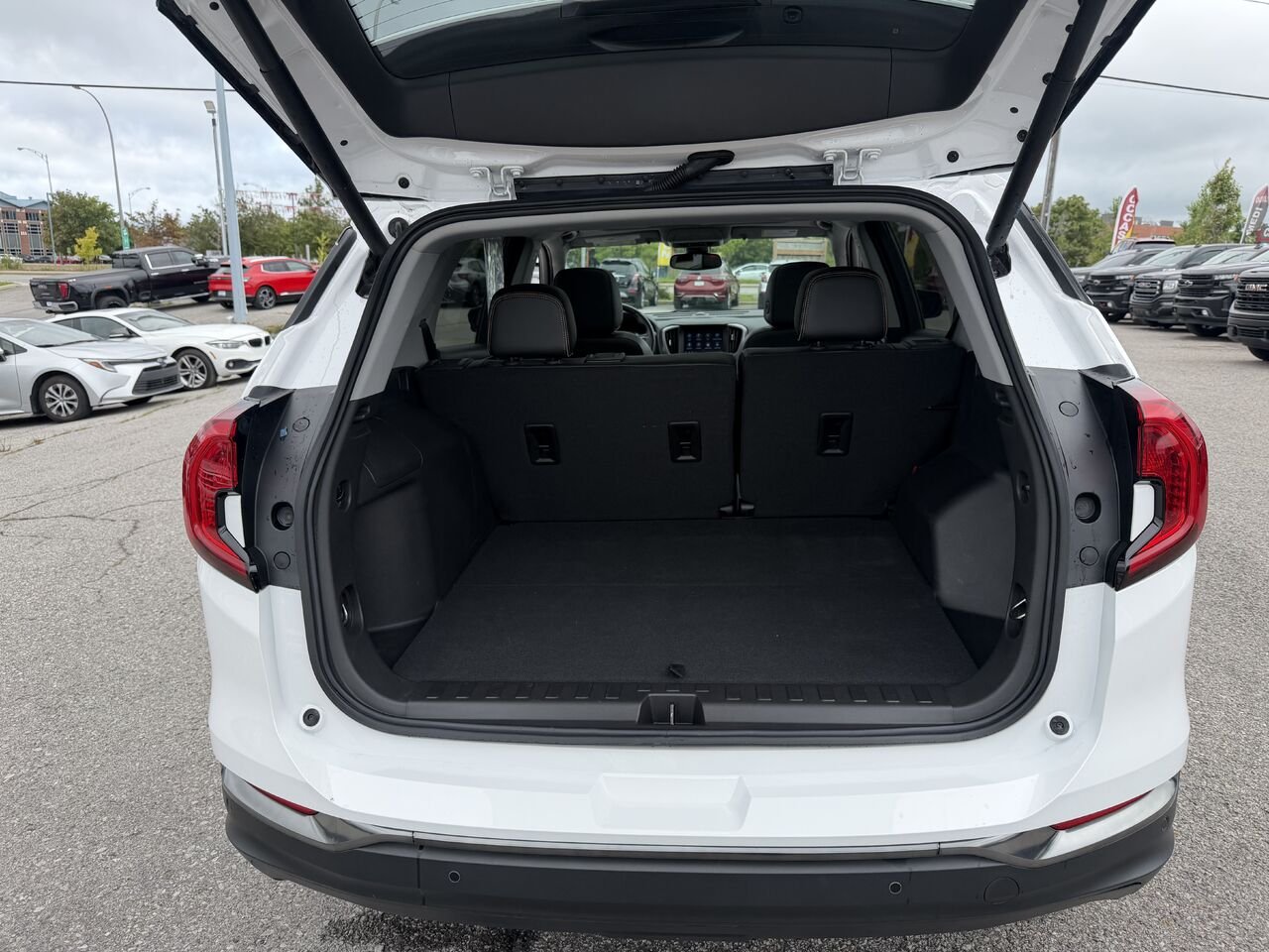GMC TERRAIN AT4 AT4 4 portes TI 2024 Blanc Gatineau - photo #19