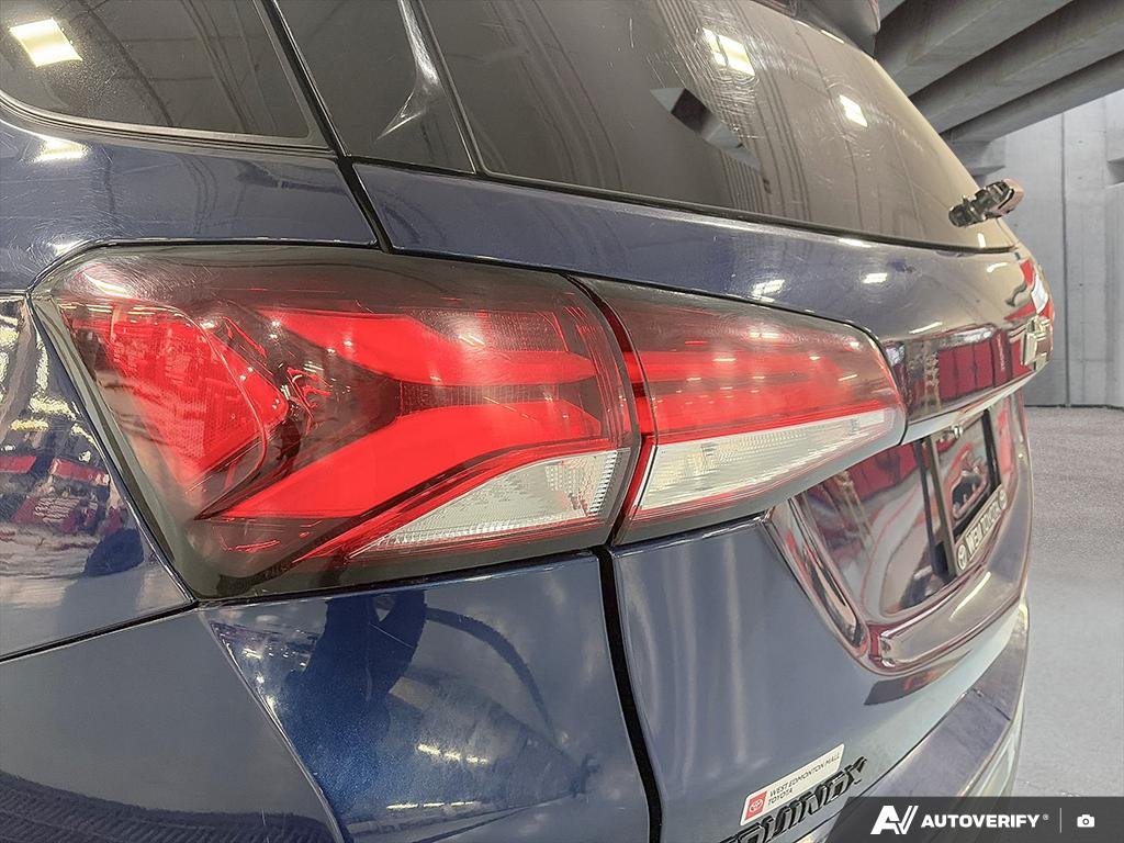 2022 Chevrolet Equinox 2602296A | RS, fully reconditioned, new brakes, priced to sell quickly Blue Edmonton - photo #9