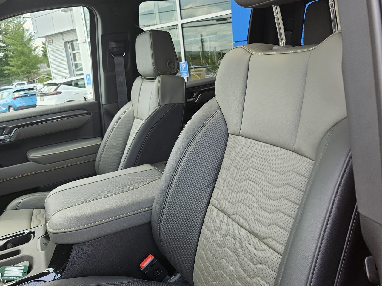 2026 Chevrolet Silverado 1500 ZR2 cabine multiplace 4RM 147 po Red Thetford Mines - photo #12