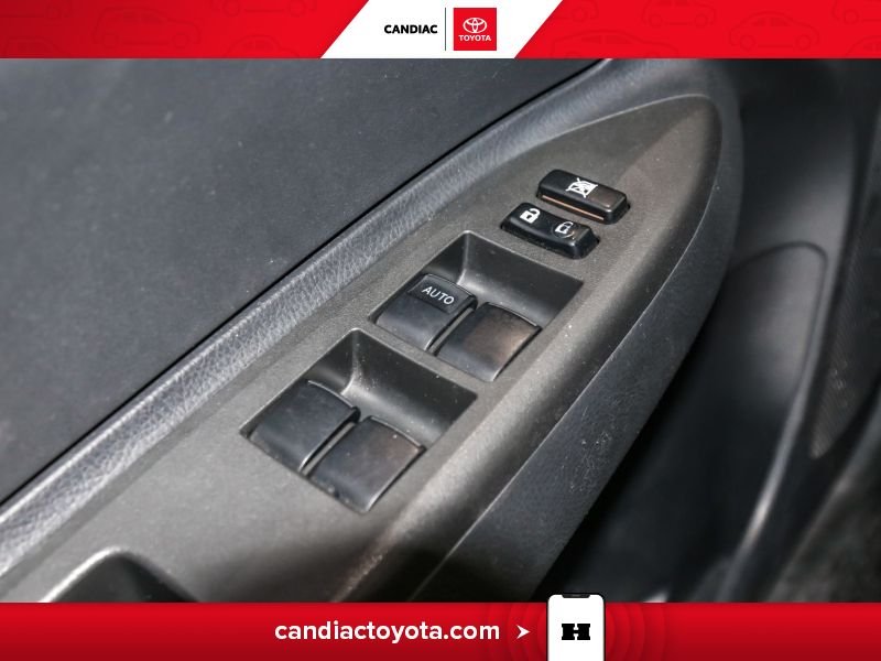 2012 Toyota Yaris Silver Saint-Eustache - photo #21