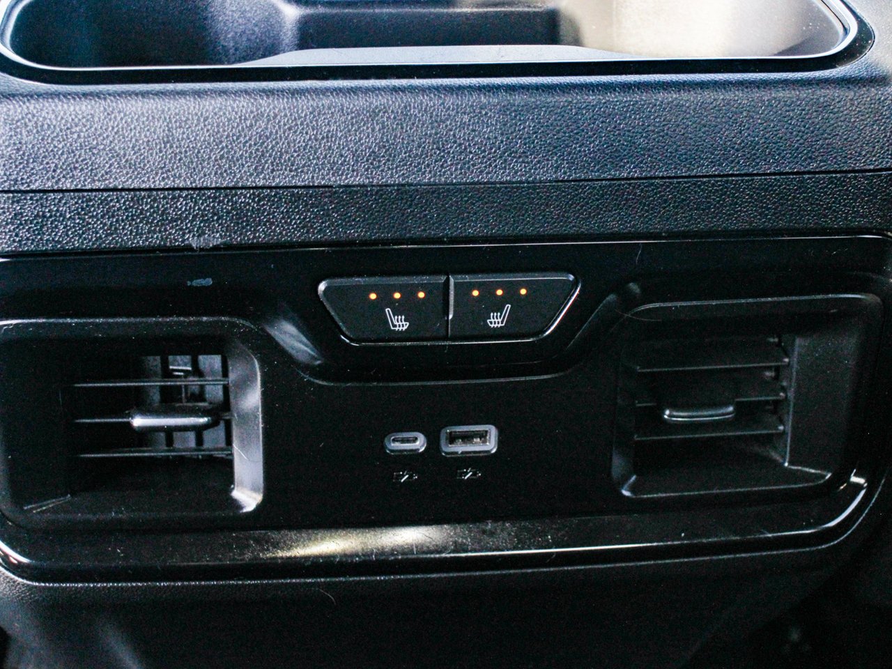 2024 GMC Sierra 3500HD 4WD Crew Cab 159 AT4 White Sherwood Park - photo #33