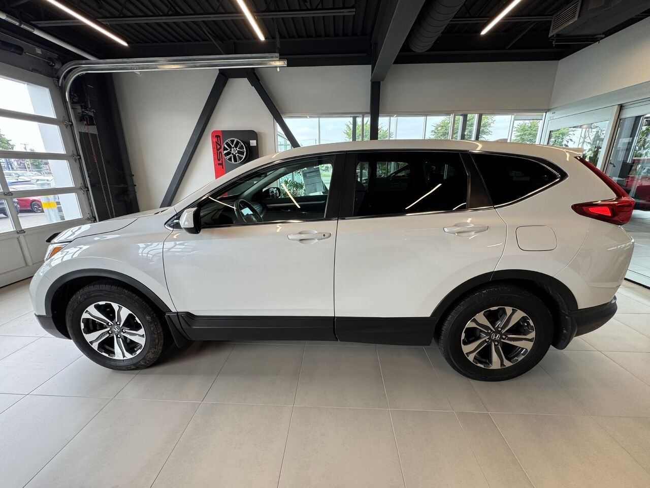 Honda CR-V 2019 Blanc Saint-Eustache - photo #1