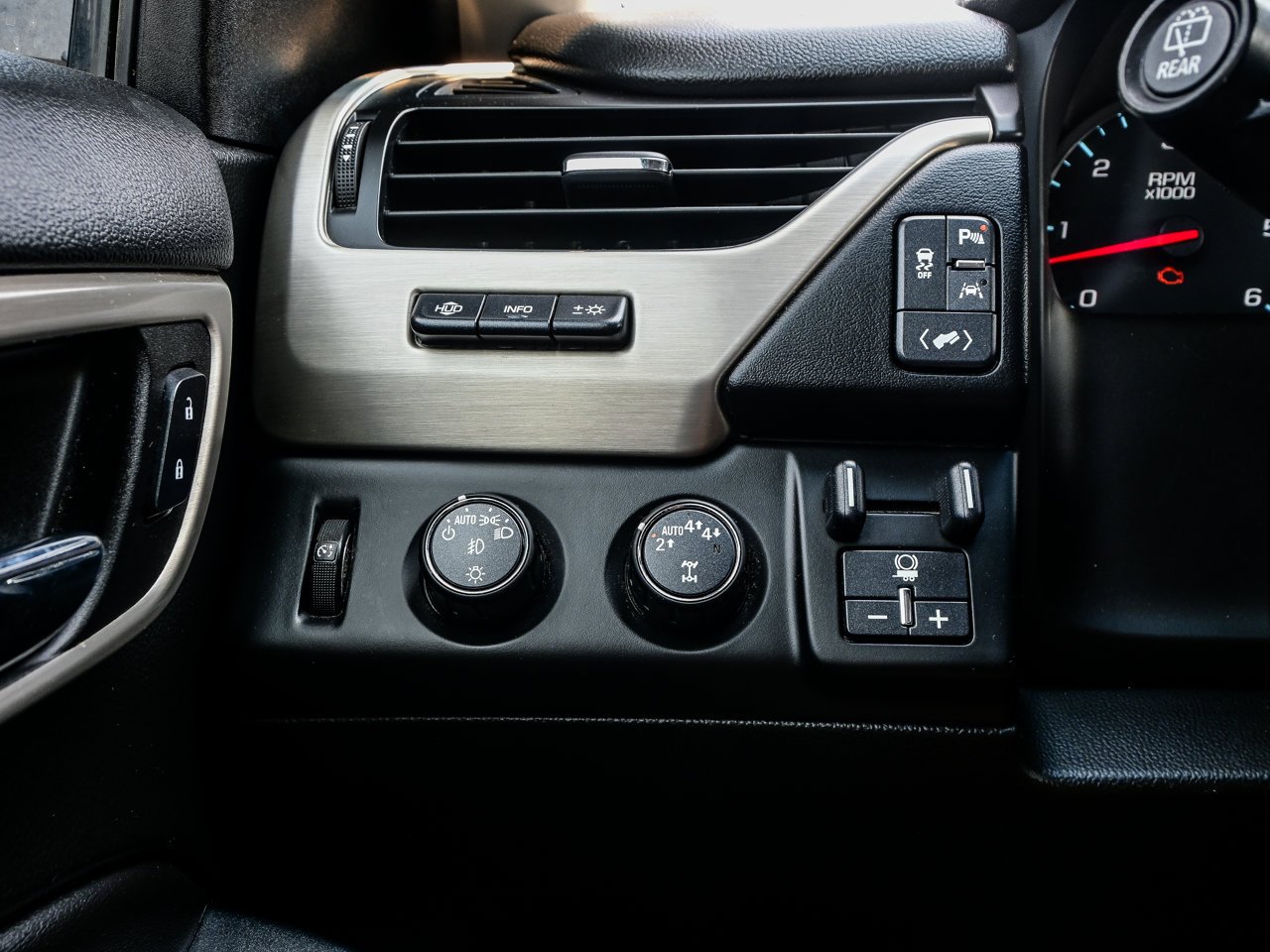 2017 GMC Yukon 4WD 4dr Denali Red Sherwood Park - photo #20