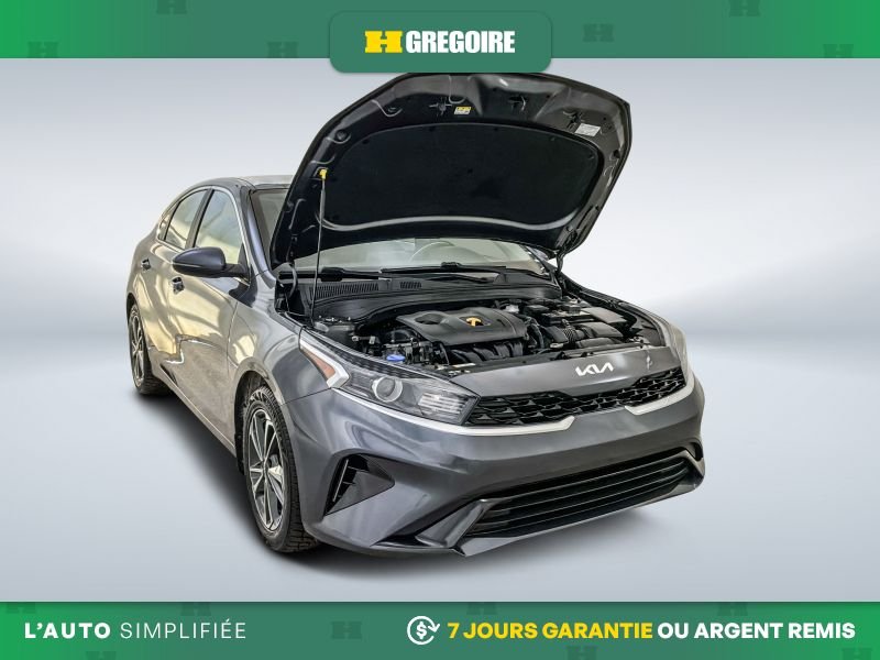 2022 Kia Forte Black Blainville - photo #13