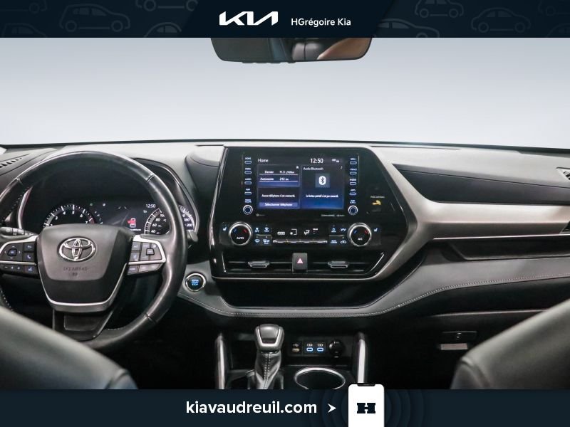 Toyota Highlander 2022 Bleu Laval - photo #17