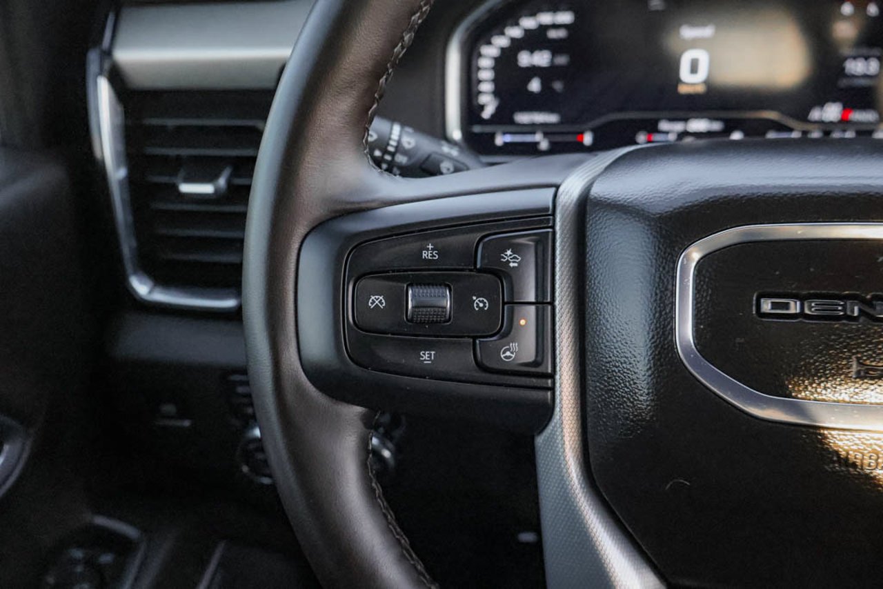 2025 GMC Sierra 3500HD 4WD Crew Cab 159 Denali White Sherwood Park - photo #20