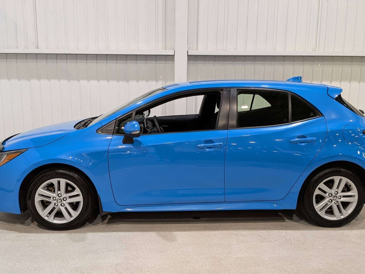 2019 Toyota Corolla Hatchback Manual Blue Val-David - photo #4