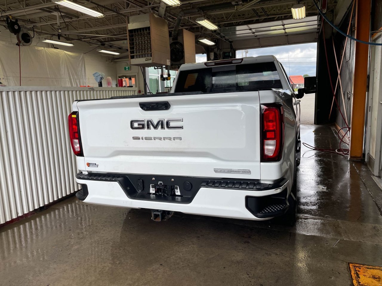 GMC Sierra 1500 ELEVATION CREW 4X4 V8 *GR REMORQ MAX* NAV BOSE 2023 Blanc Saint-Jérôme - photo #8