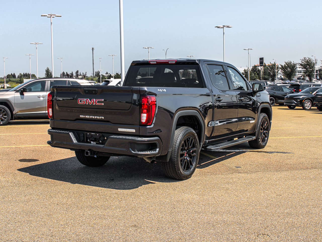 2024 GMC Sierra 1500 4WD Crew Cab 147 Elevation Black Sherwood Park - photo #8