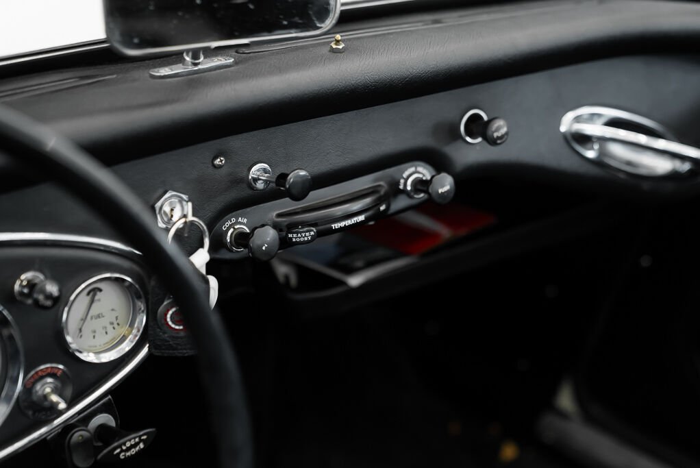 Austin Healey BN7 Mrk 1 1961 Blanc Montréal - photo #18
