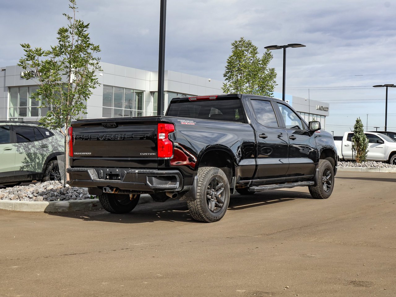2024 Chevrolet Silverado 1500 4WD Crew Cab 157 Custom Trail Boss Black Sherwood Park - photo #7