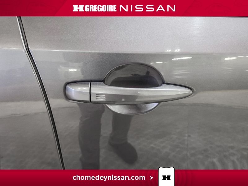 2023 Nissan Ariya Grey Laval - photo #12