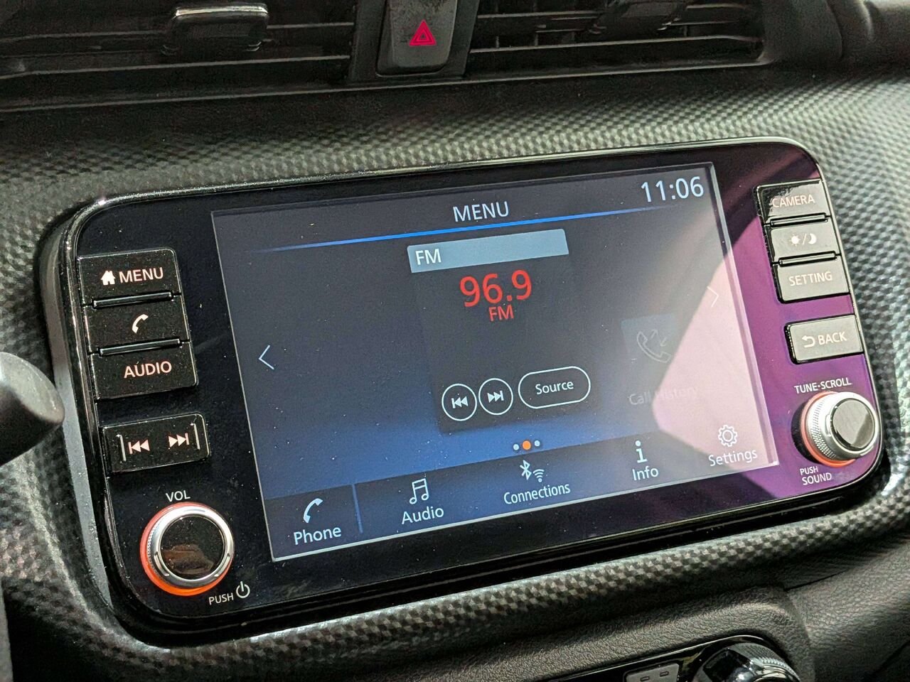 Nissan Kicks Play SV FWD 2025 Blanc Mirabel - photo #18