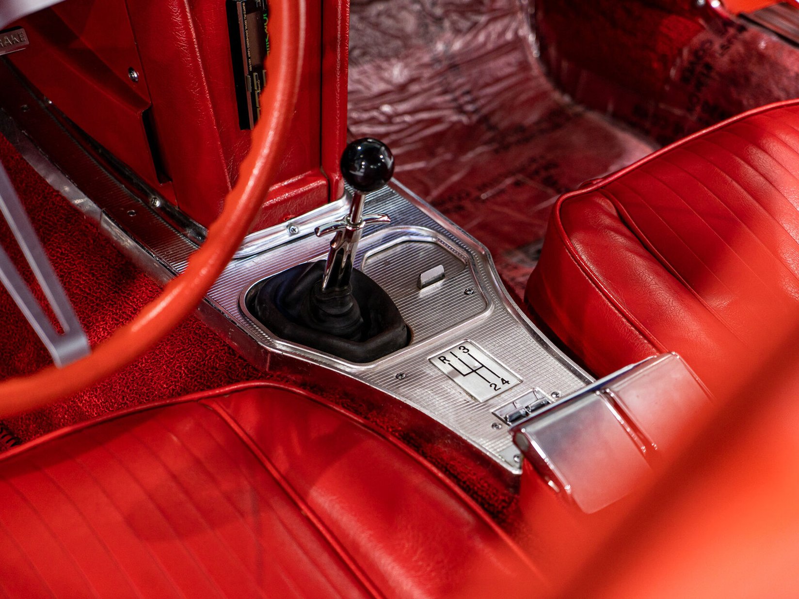 Chevrolet Corvette Split window matching# 327 Factory A/C | PRICE IN USD 1963 Rouge Montréal - photo #77