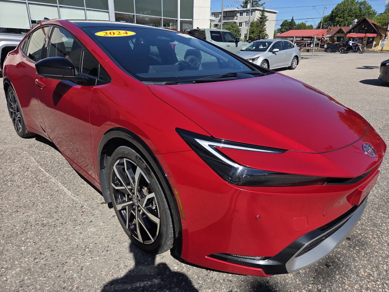 2024 Toyota PRIUS PRIME Red Mont-Laurier - photo #2