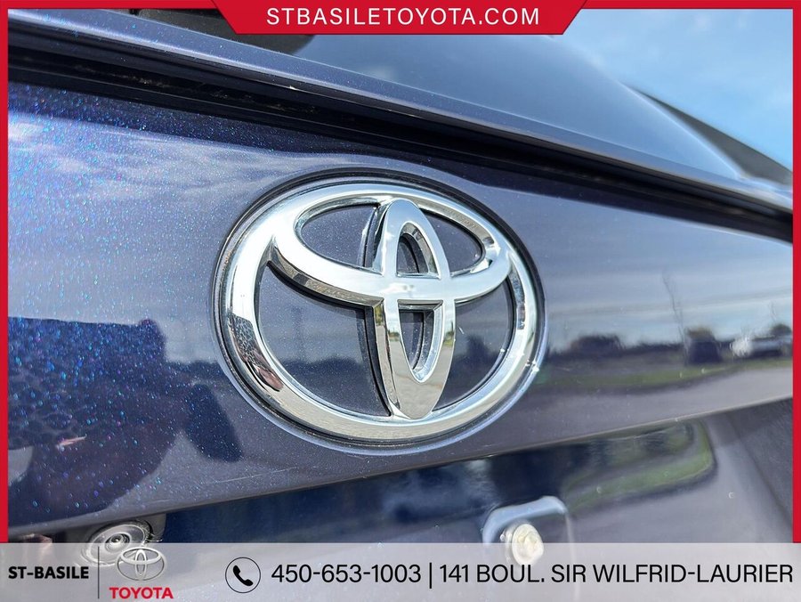 2024 TOYOTA RAV4 XLE AWD Blue