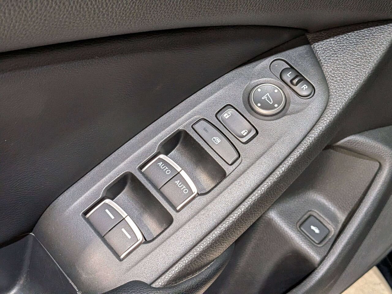 2018 Honda Accord Sedan LX CVT Black Mirabel - photo #33