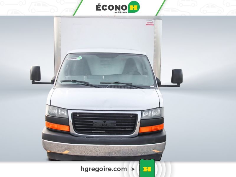 2017 GMC Savana White Laval - photo #1