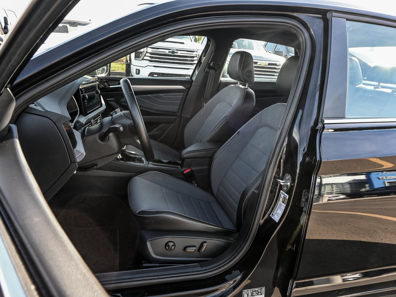 2025 Volkswagen Jetta Comfortline Auto Black Sherwood Park - photo #16