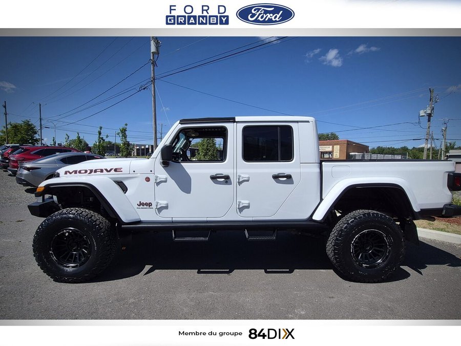 2023 Jeep Gladiator White