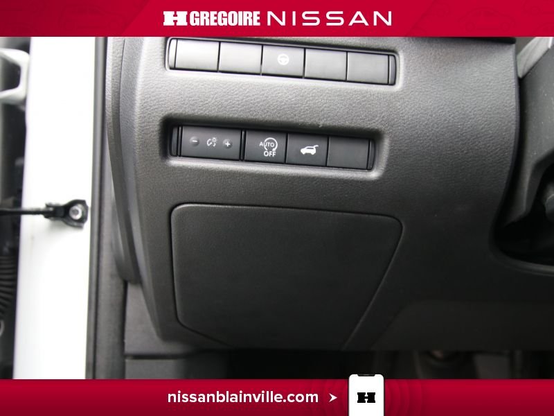 2024 Nissan Rogue White Saint-Eustache - photo #21