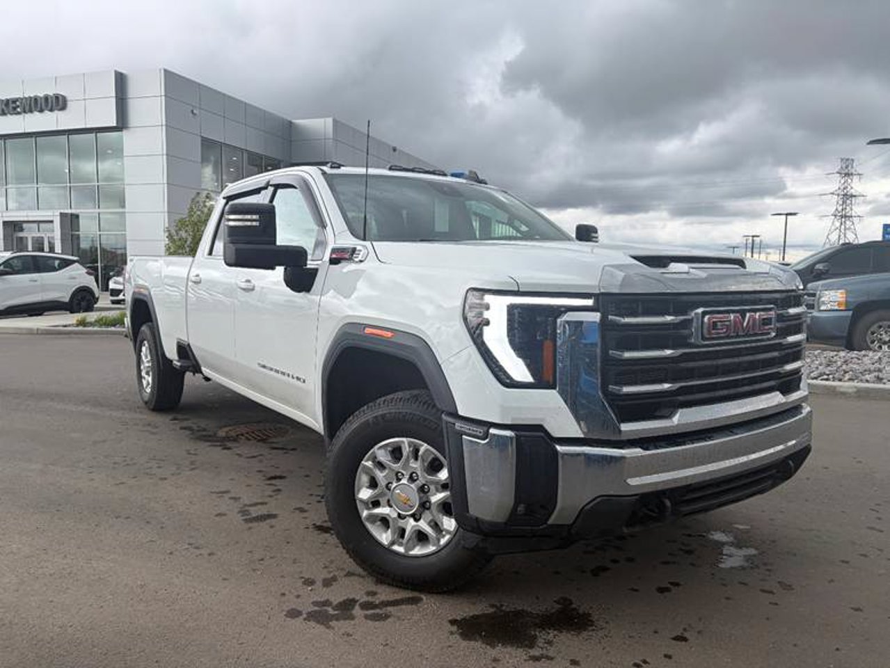 2024 GMC Sierra 3500HD 4WD Crew Cab 159 SLE White Sherwood Park - photo #1