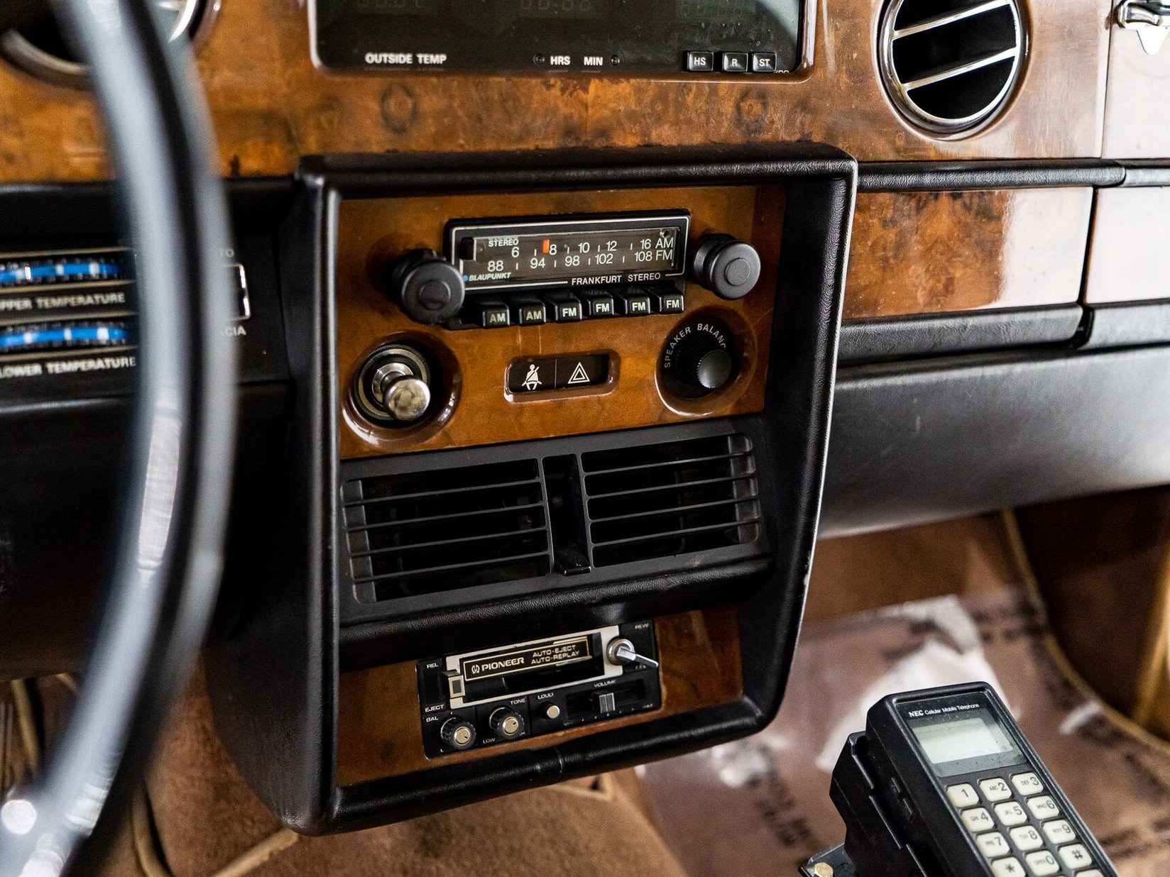 Rolls Royce Silver Spur **PRIX EN USD** 1981 Noir Montréal - photo #11