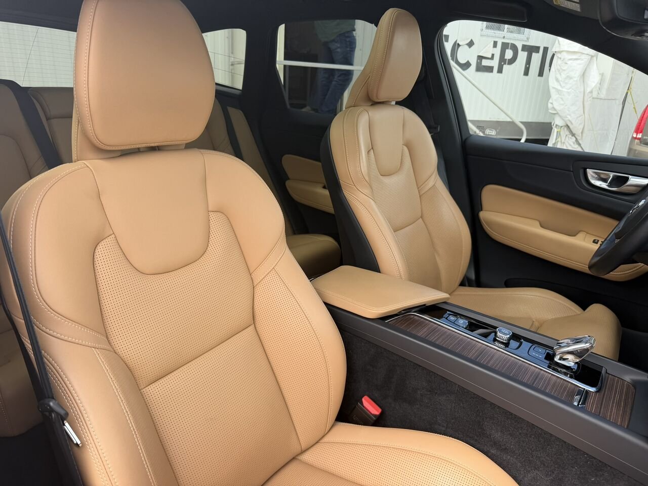 2023 Volvo XC60 B6 Ultimate AWD White Laval - photo #22