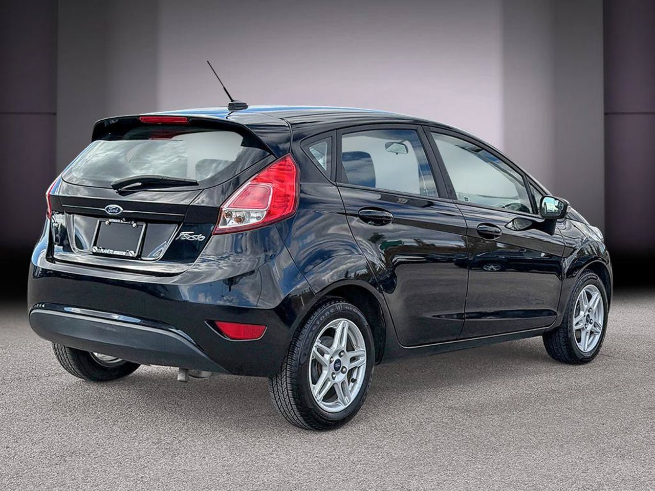 2018 Ford Fiesta 3FADP4EJ3JM123012 Black Mirabel - photo #4