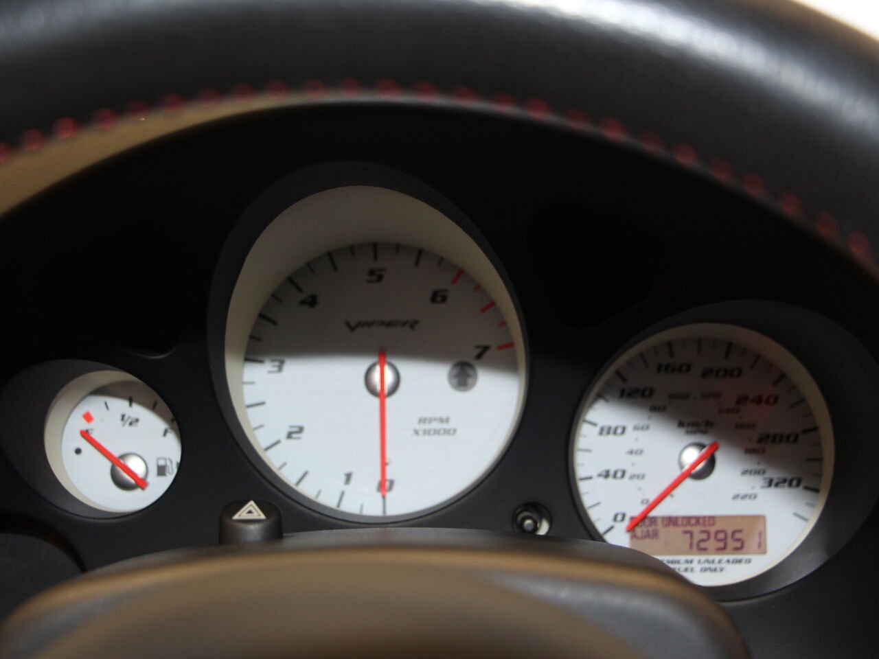 2005 Dodge Viper Silver Châteauguay - photo #11