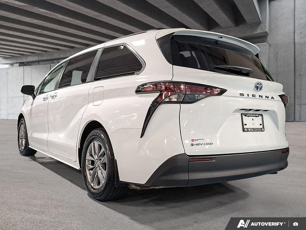2025 Toyota Sienna 262057 | LE | JRKE1C White Edmonton - photo #3