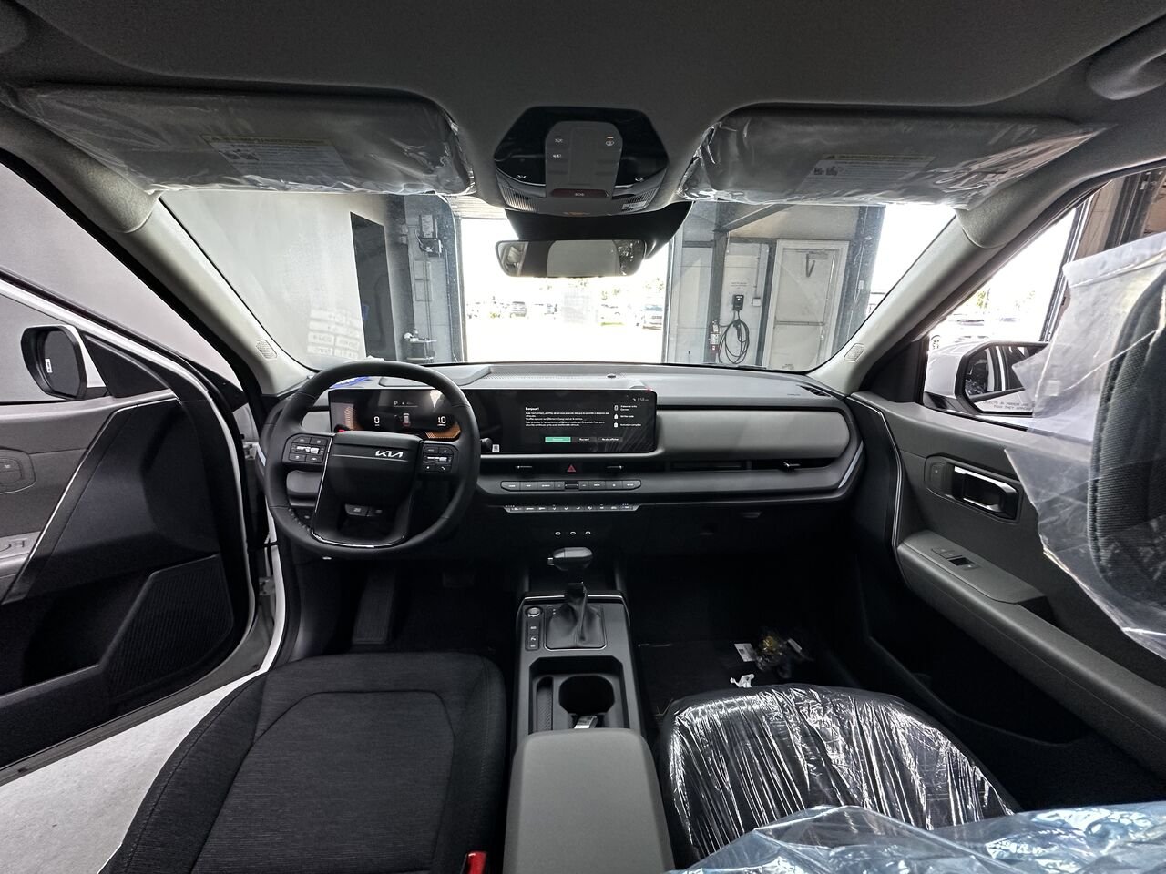 2027 Kia Seltos Snow White Pearl Blainville - photo #3