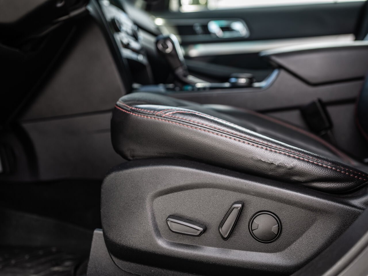 2019 Ford Explorer White Sainte-Julienne - photo #9